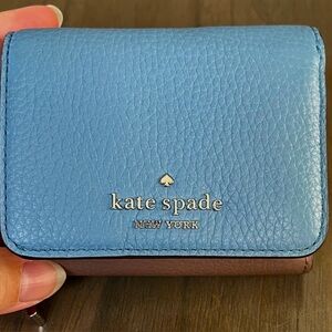🆕Kate Spade Lena Small Bifold Wallet in light blue pebbled leather
